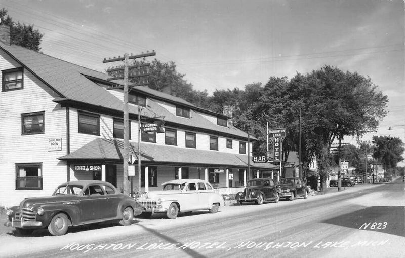 Houghton Lake Hotel - Historical Photo